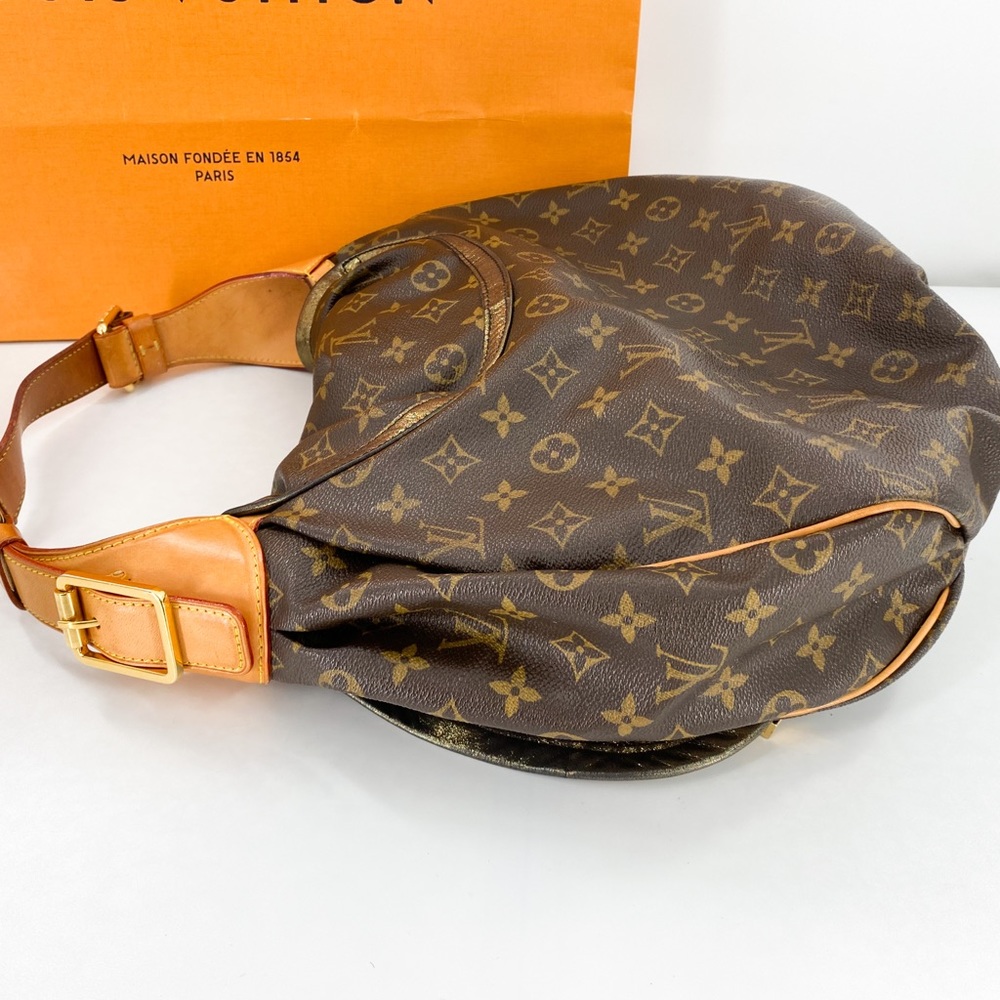 💎✨MADONNA✨💎 Louis Vuitton Hobo Bag - Picture 6 of 16